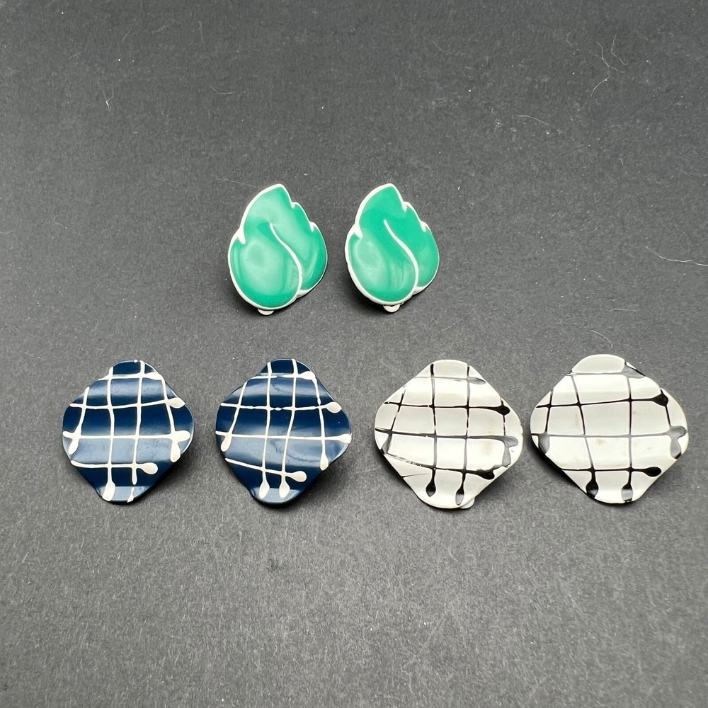 Vintage Clip On Enamel Earrings Lot of Three Blue White Splatter Green‎ Leaves